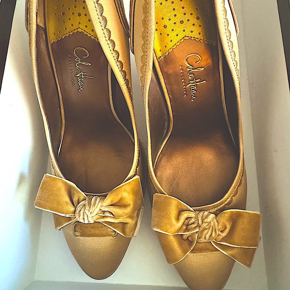 Cole Haan Camel Satin Shoes withh Nike cushioning